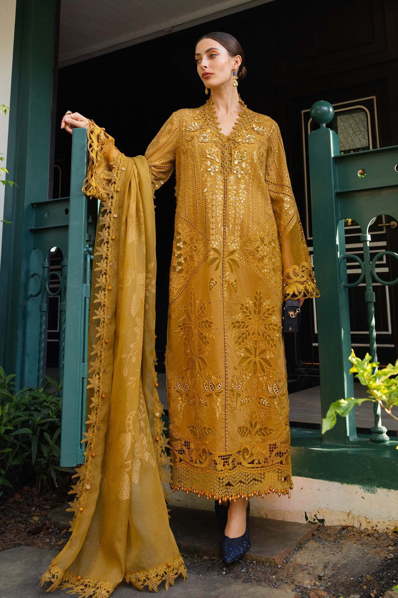 D7 Maria b Eid Lawn