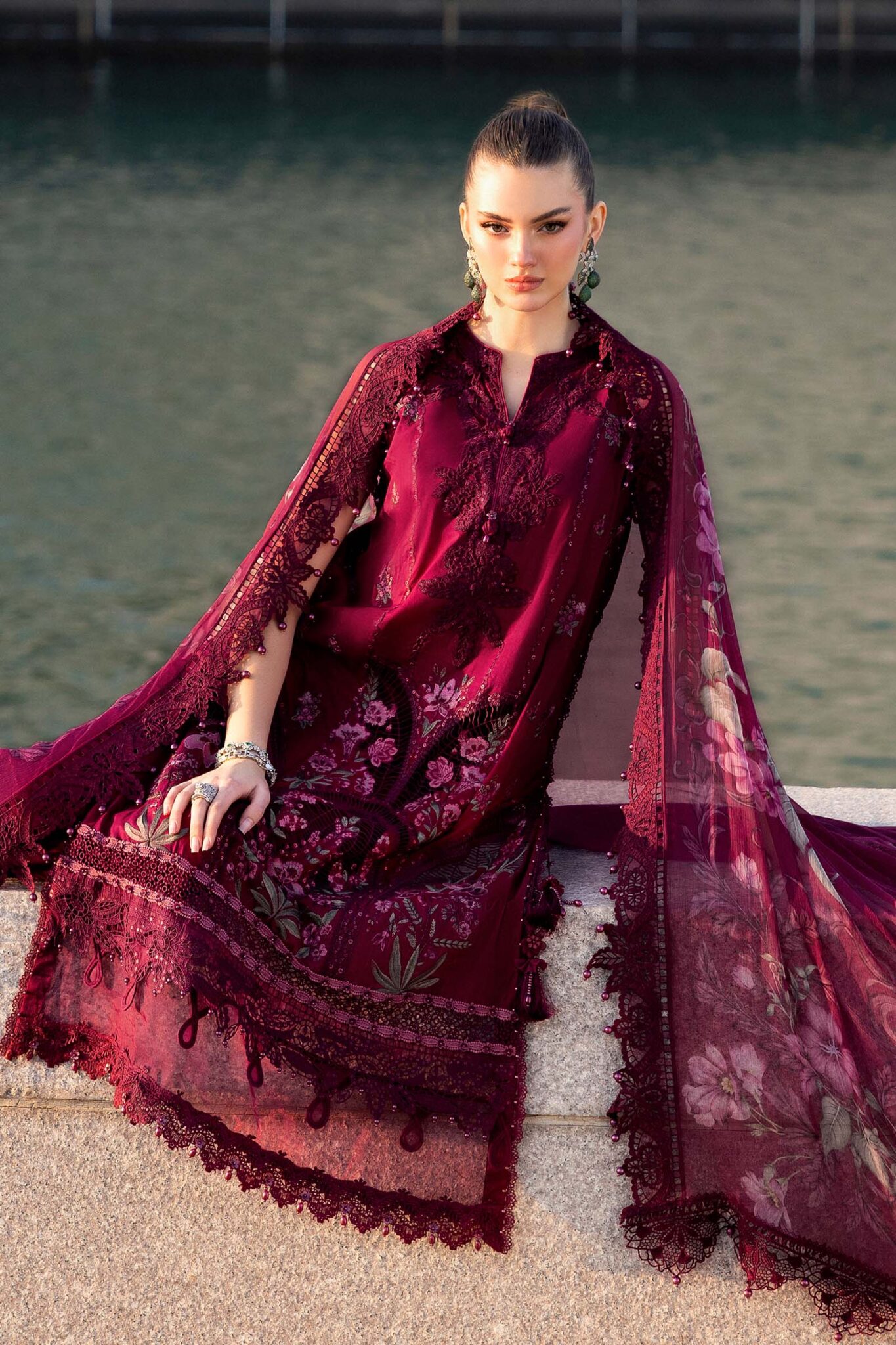 11B Maria B Luxury Lawn 4