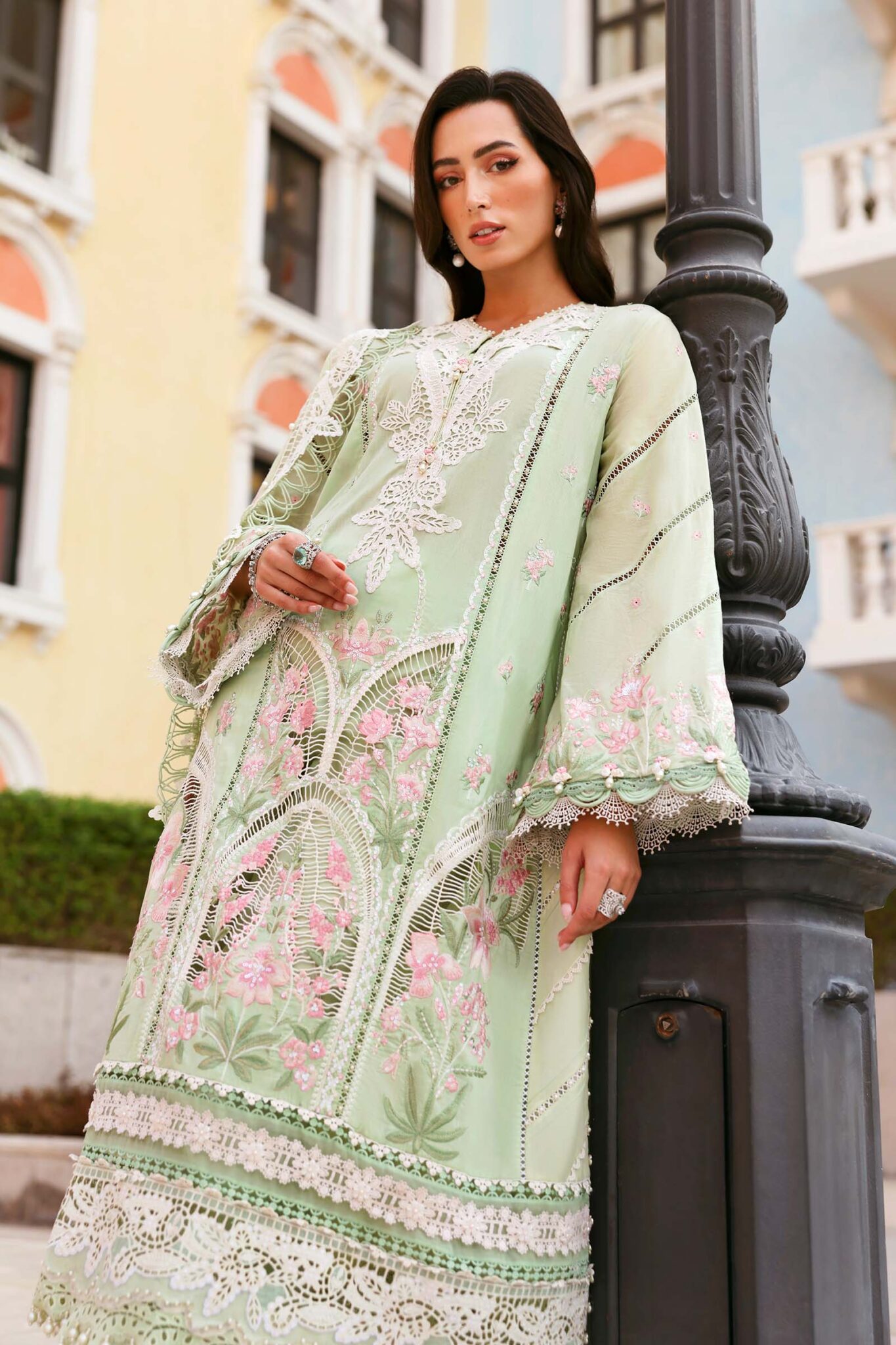 11A Maria B Luxury Lawn 2