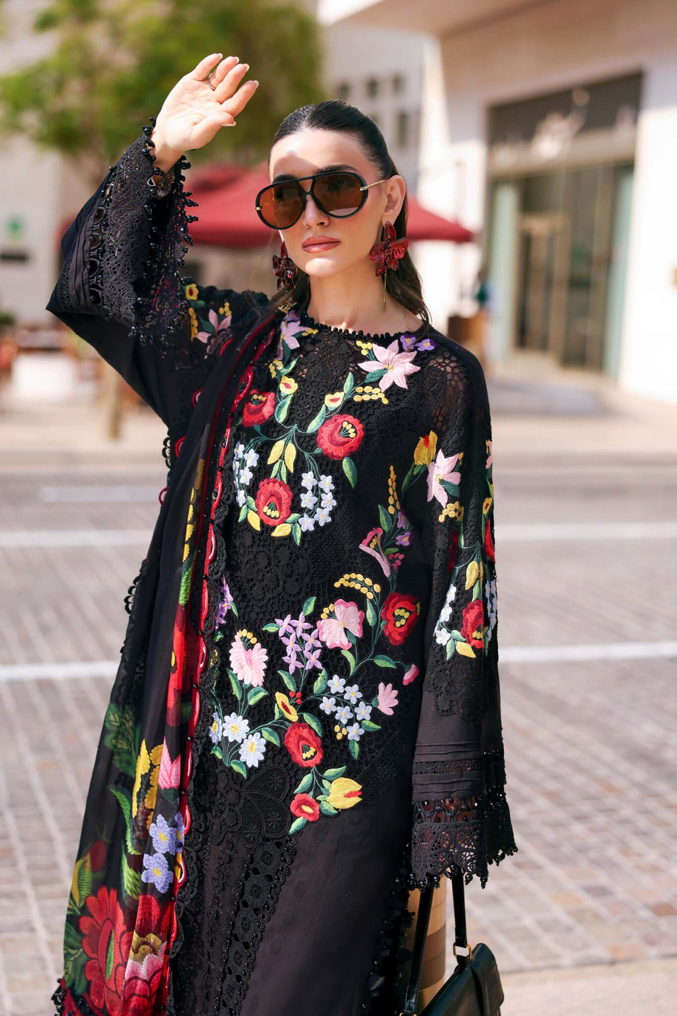 10B Maria B Luxury Lawn 2
