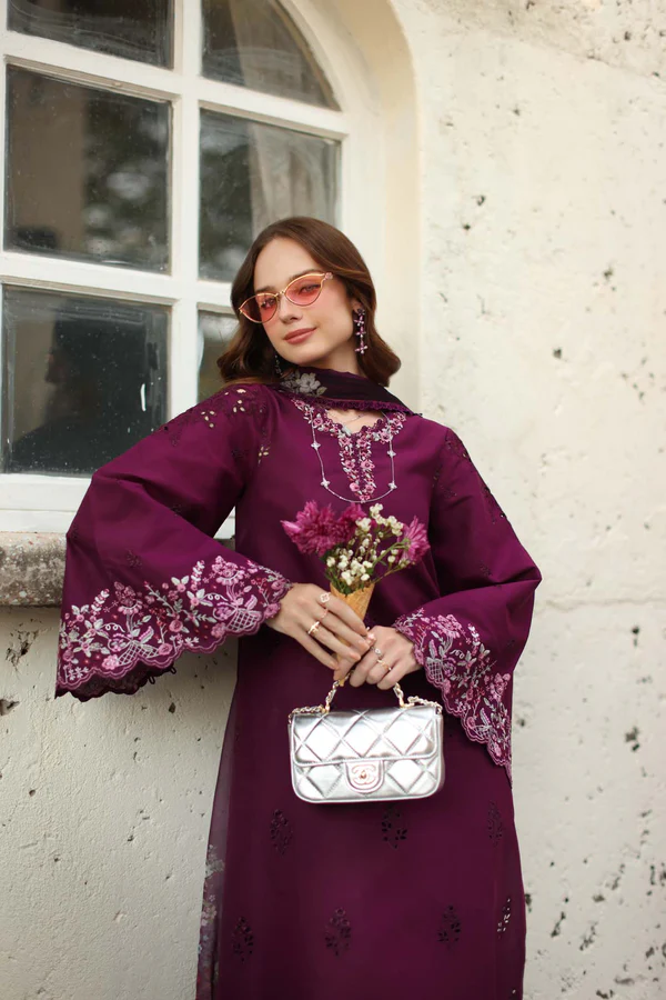 D1-A Noor Luxe Chickenkari by Saadia Asad 3