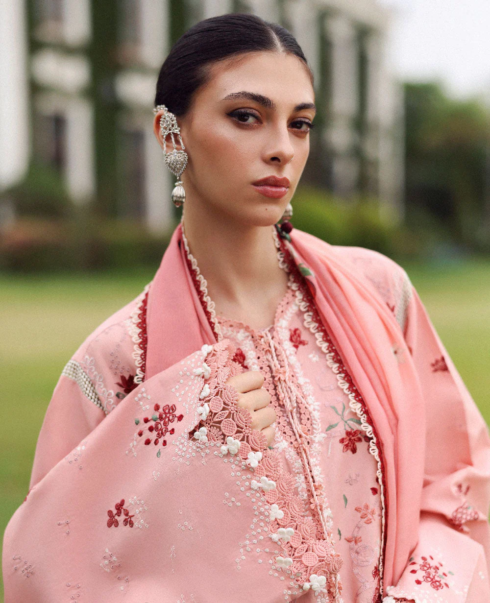 Republic Wear Lilas Summer Lawn 2026 | Vayra