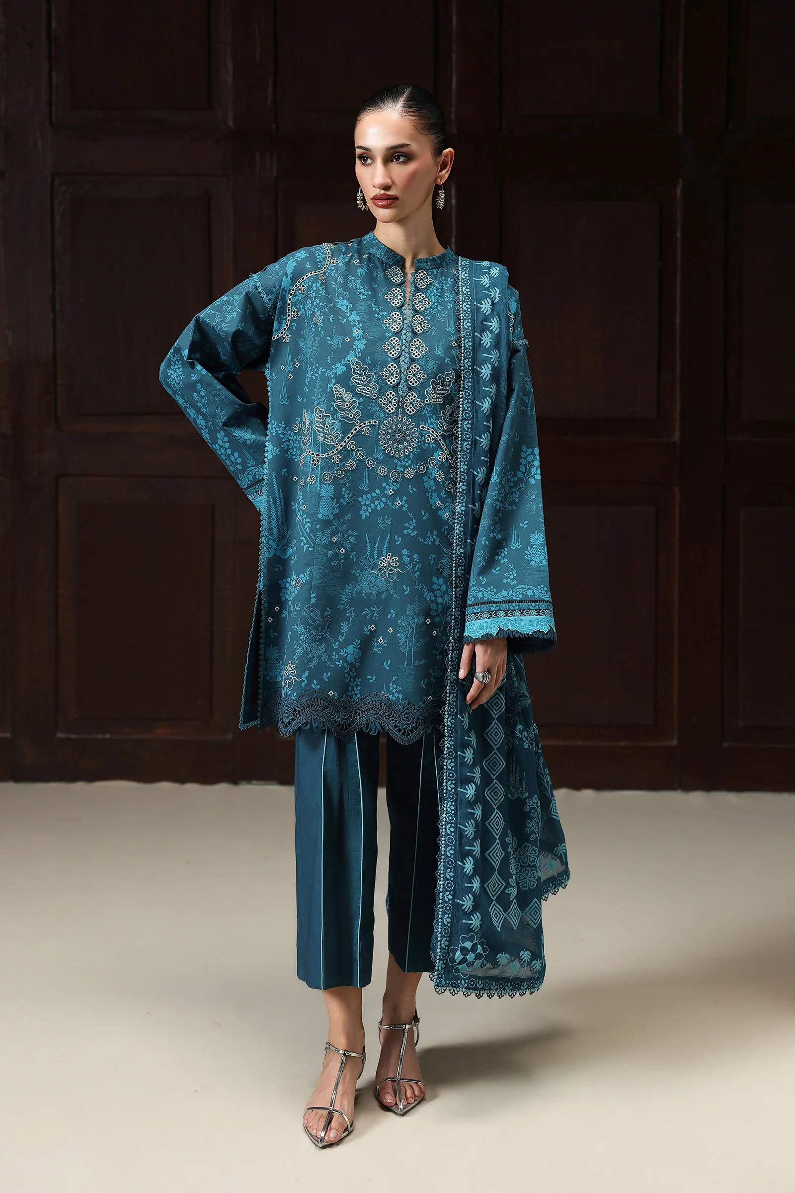 Qalamkar Qalamkar QPrints Embroidered Lawn Unstitched 3Pc Suit QQP-06A Alyra